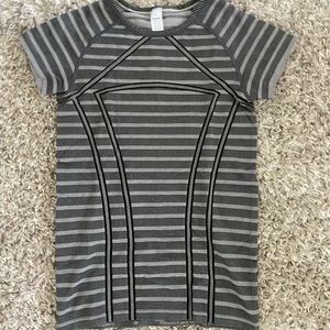 grey ivivva fly tech tee size 12